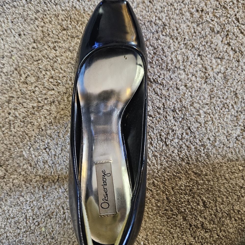 Olsenboye Black Patent Leather Heels Size 9 - Picture 5 of 6
